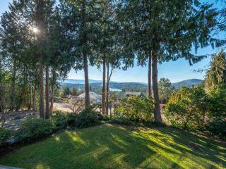 Photo 3: 12870 DOGWOOD Drive in Madeira Park: Pender Harbour Egmont House for sale (Sunshine Coast)  : MLS®# R2390052