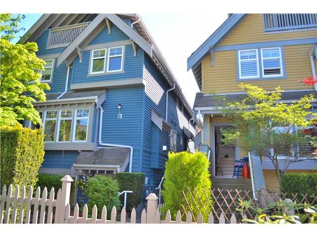 Main Photo: 1670 GRANT ST in Vancouver: Grandview VE Condo for sale (Vancouver East)  : MLS®# V1019448