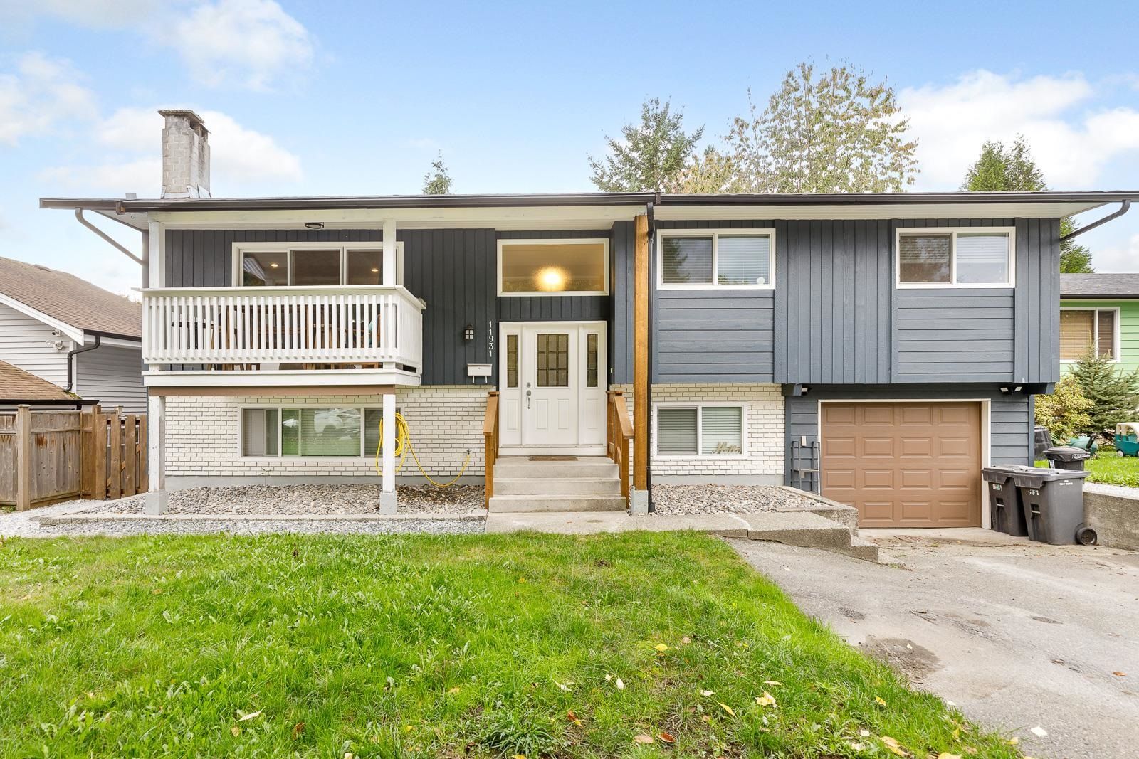 Main Photo: 11931 WICKLOW Way in Maple Ridge: West Central House for sale : MLS®# R2826717