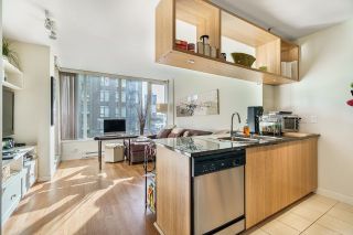 Photo 6: 706 1010 RICHARDS Street in Vancouver: Yaletown Condo for sale in "GALLERY" (Vancouver West)  : MLS®# R2652779