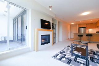 Photo 8: 409 6018 IONA Drive in Vancouver: University VW Condo for sale in "ARGYLE HOUSE" (Vancouver West)  : MLS®# R2303514