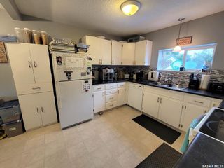 Photo 3: 719 2nd Avenue West in Meadow Lake: Residential for sale : MLS®# SK902334