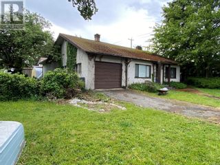 Main Photo: 386 Hirst Ave W in Parksville: Vacant Land for sale : MLS®# 911529