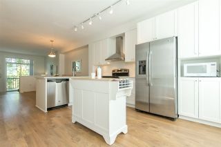 Photo 10: 76 8476 207A Street in Langley: Willoughby Heights Townhouse for sale in "YORK By Mosaic" : MLS®# R2173996