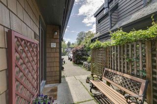 Photo 2: 1025 BROTHERS Place in Squamish: Northyards 1/2 Duplex for sale : MLS®# R2373041