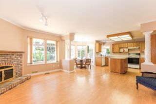 Photo 11: 15034 22 Avenue in White Rock: Sunnyside Park Surrey House for sale (South Surrey White Rock)  : MLS®# R2380431