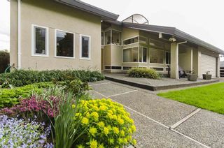 Photo 1: 2256 LAWSON AVE in West Vancouver: Dundarave House for sale : MLS®# R2058746