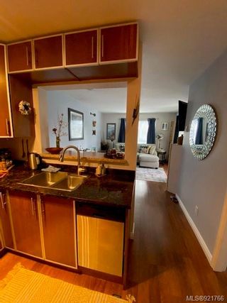 Photo 9: 201 2227 James White Blvd in Sidney: Si Sidney North-East Condo for sale : MLS®# 921766