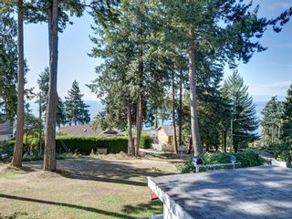 Photo 19: 60 15TH Street in Gibsons: Gibsons & Area House for sale (Sunshine Coast)  : MLS®# R2612790