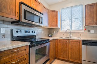Photo 14: 214 2336 WHYTE Avenue in Port Coquitlam: Central Pt Coquitlam Condo for sale in "CENTERPOINTE" : MLS®# R2833680