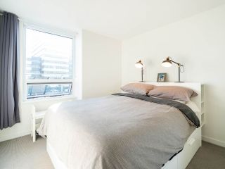 Photo 10: 1012 5665 BOUNDARY Road in Vancouver: Collingwood VE Condo for sale in "WALL CENTRE CENTRAL PARK SOUTH" (Vancouver East)  : MLS®# R2314218