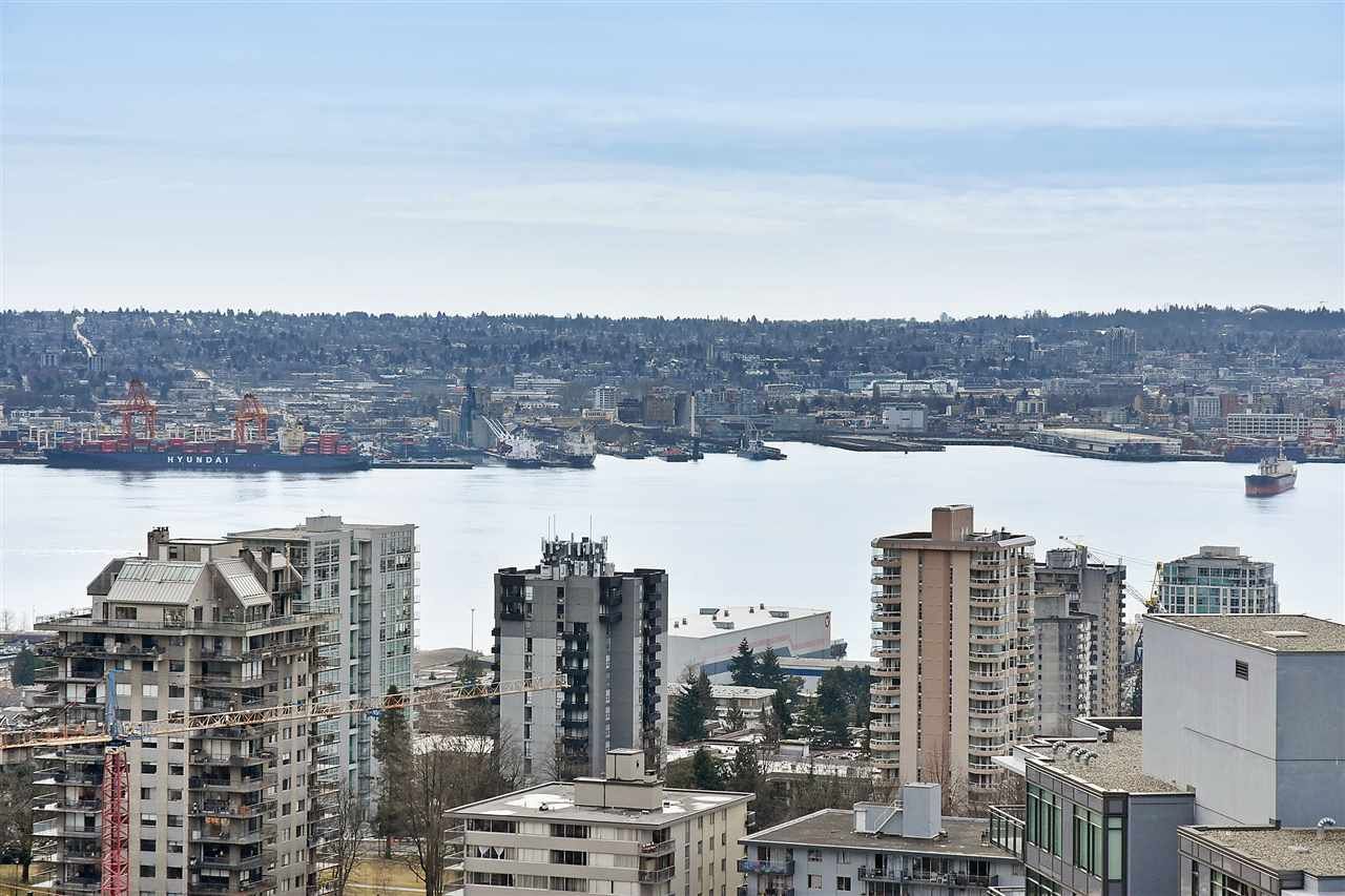 Main Photo: 2002 125 E 14 Street in North Vancouver: Central Lonsdale Condo for sale in "CENTREVIEW" : MLS®# R2366804