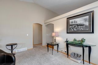 Photo 4: 99 Somerside Crescent SW in Calgary: Somerset Detached for sale : MLS®# A1231649