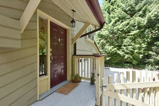 Photo 3: 1543 PARK Avenue: Roberts Creek House for sale (Sunshine Coast)  : MLS®# R2725505