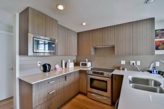 Photo 11: 1501 125 COLUMBIA Street in New Westminster: Downtown NW Condo for sale in "NORTHBANK" : MLS®# R2049044