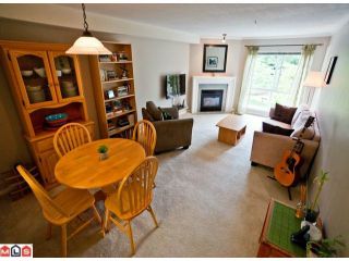Photo 2: 314 15150 29A Avenue in Surrey: King George Corridor Condo for sale in "SANDS" (South Surrey White Rock)  : MLS®# F1123171