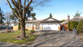 Photo 1: 9127 161A Street in Surrey: Fleetwood Tynehead House for sale : MLS®# R2866901