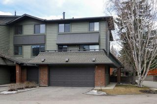 Main Photo: 33 10030 Oakmoor Way SW in Calgary: Oakridge Row/Townhouse for sale : MLS®# A2123157
