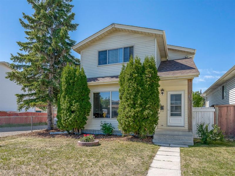 FEATURED LISTING: 45 Aberdare Road Northeast Calgary
