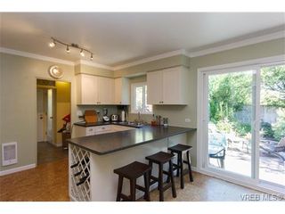 Photo 11: 2238 Edgelow St in VICTORIA: SE Arbutus Half Duplex for sale (Saanich East)  : MLS®# 658376