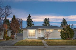 Main Photo: 120 Winchester Crescent SW in Calgary: Westgate Detached for sale : MLS®# A1093686