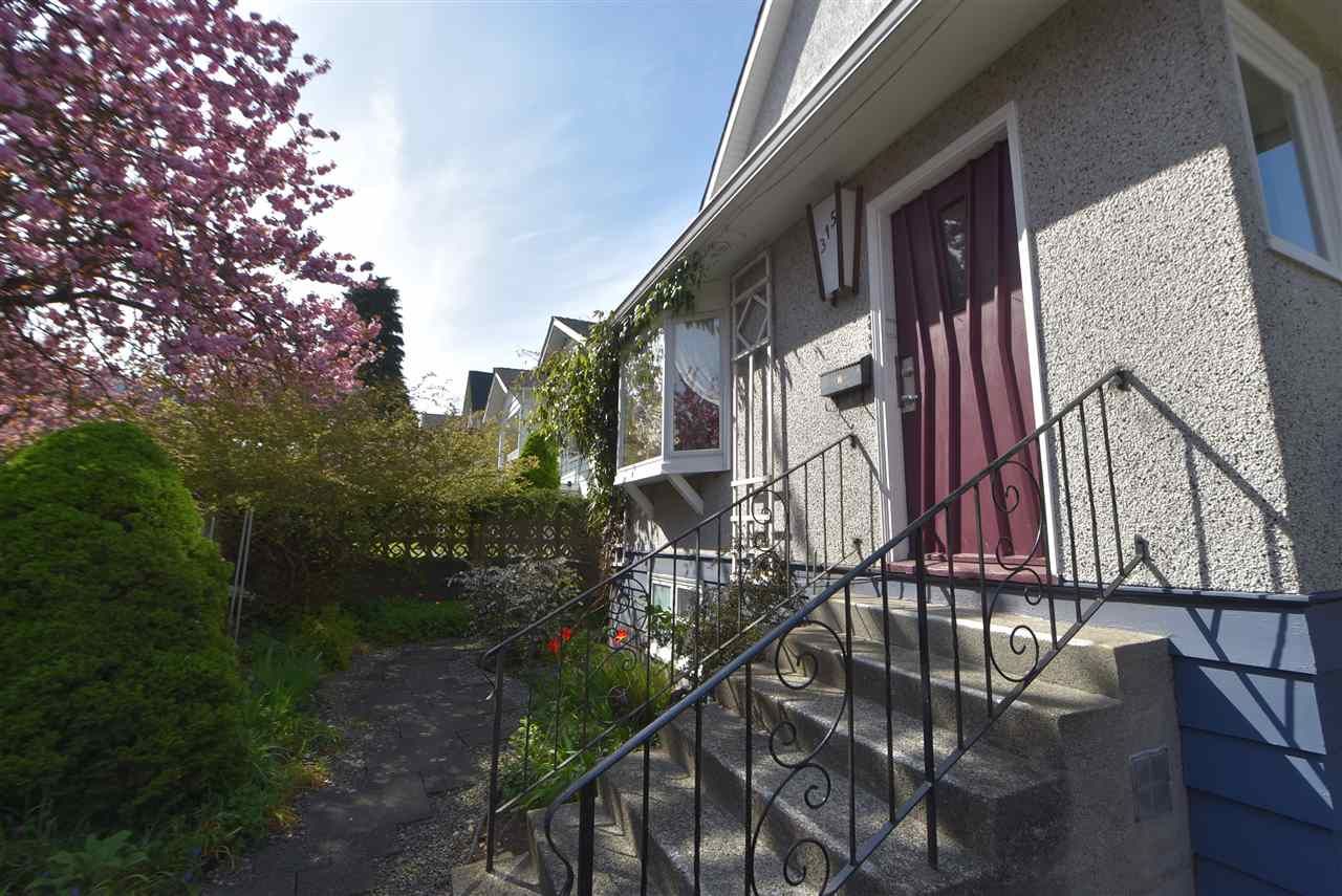 Main Photo: 315 E 17TH Avenue in Vancouver: Main House for sale (Vancouver East)  : MLS®# R2286079