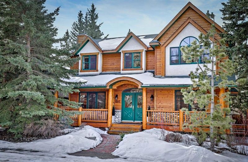 FEATURED LISTING: 425 2nd Street Canmore