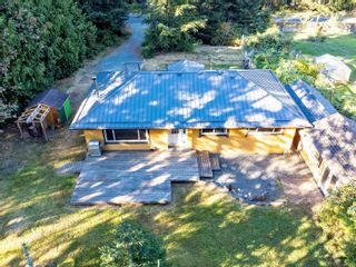 Photo 38: 1977 Coleman Rd in Courtenay: CV Courtenay North House for sale (Comox Valley)  : MLS®# 915043