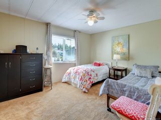 Photo 11: 19 158 Cooper Rd in View Royal: VR Glentana Manufactured Home for sale : MLS®# 883447