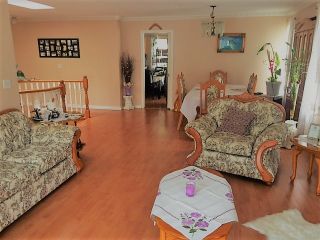 Photo 5: 14282 91A Avenue in Surrey: Bear Creek Green Timbers House for sale : MLS®# R2178603