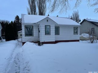 Photo 1: 1310 Wiggins Avenue South in Saskatoon: Haultain Residential for sale : MLS®# SK919886