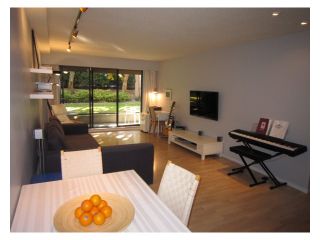 Photo 5: # 107 2424 CYPRESS ST in Vancouver: Kitsilano Condo for sale in "CYPRESS GARDENS" (Vancouver West)  : MLS®# V975899