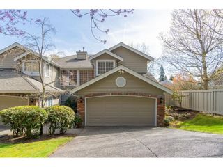Photo 2: 18 2688 150 Street in Surrey: Sunnyside Park Surrey Townhouse for sale in "WEST MOOR" (South Surrey White Rock)  : MLS®# R2712032