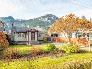 Photo 12: 38867 BRITANNIA Avenue in Squamish: Dentville House for sale : MLS®# R2428860