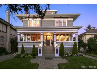 Photo 2: 123 Howe St in VICTORIA: Vi Fairfield West House for sale (Victoria)  : MLS®# 740114