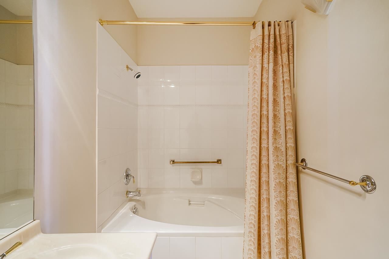 Photo 26: Photos: 442 3098 GUILDFORD Way in Coquitlam: North Coquitlam Condo for sale in "MARLBOROUGH HOUSE" : MLS®# R2724625