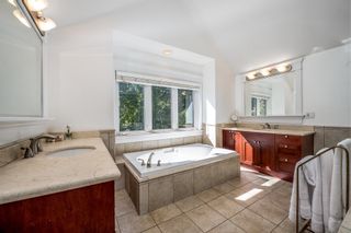 Photo 25: 994 ROSLYN Boulevard in North Vancouver: Dollarton House for sale : MLS®# R2719088