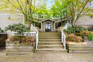 Photo 2: D2 1100 W 6TH Avenue in Vancouver: Fairview VW Townhouse for sale in "Fairview Place" (Vancouver West)  : MLS®# R2875119