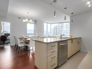 Photo 1: 1705 1211 MELVILLE Street in Vancouver: Coal Harbour Condo for sale in "THE RITZ" (Vancouver West)  : MLS®# R2173539