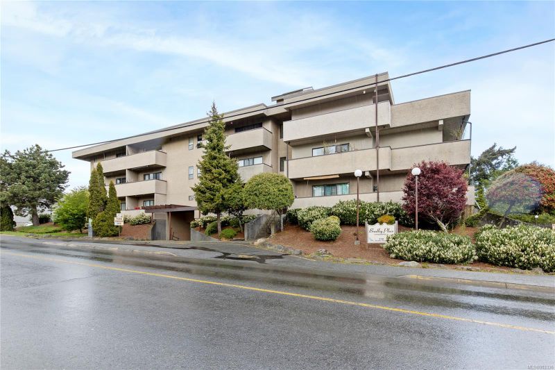 FEATURED LISTING: 312 - 550 Bradley St Nanaimo