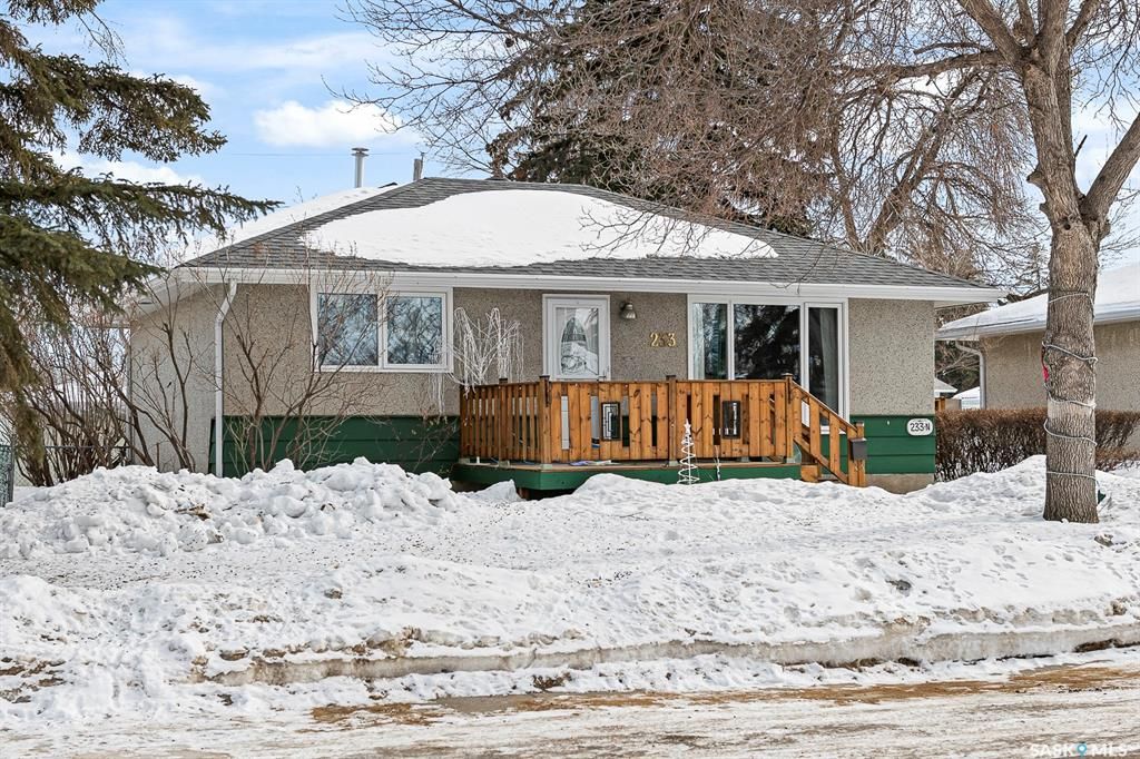 Main Photo: 233 Rose Street North in Regina: Cityview Residential for sale : MLS®# SK921092