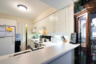 Photo 5: 202B 7025 STRIDE Avenue in Burnaby: Edmonds BE Condo for sale in "SOMERSET HILL" (Burnaby East)  : MLS®# R2056224