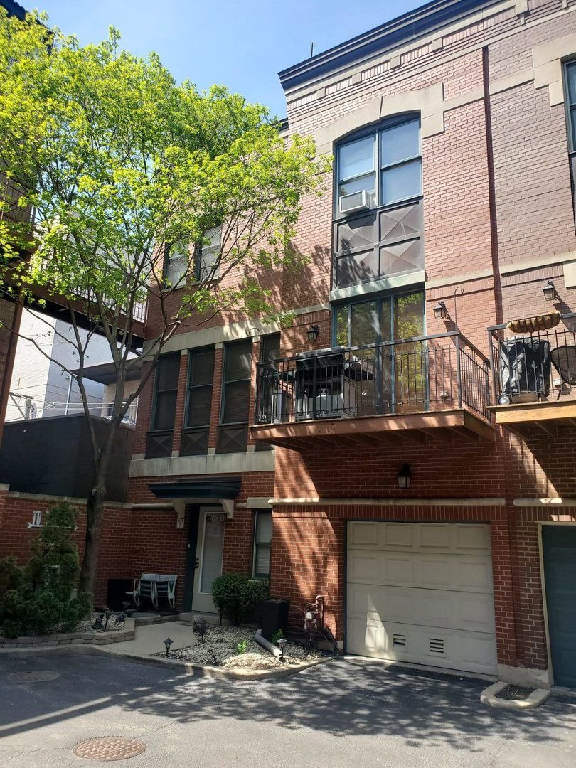 Main Photo: 1012 S LOOMIS Street Unit F in Chicago: CHI - Near West Side Residential for sale ()  : MLS®# 11409490