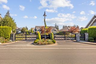 Photo 3: 114 1290 Crown Isle Dr in Courtenay: CV Crown Isle House for sale (Comox Valley)  : MLS®# 915589