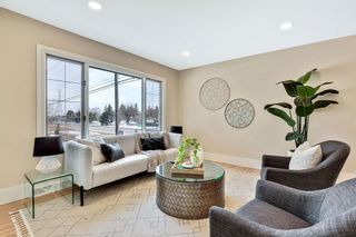 Photo 5: 81 White Oak Crescent SW in Calgary: Wildwood Detached for sale : MLS®# A2050002