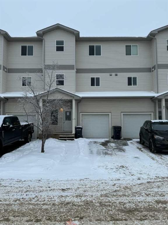Main Photo: 98 313 Millennium Drive: Fort McMurray Row/Townhouse for sale : MLS®# A2102877