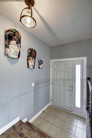 Photo 5: 316 SILVER HILL Way NW in Calgary: Silver Springs Detached for sale : MLS®# C4265263