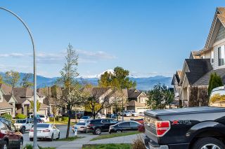 Photo 2: 3479 THURSTON Place in Abbotsford: Abbotsford West House for sale : MLS®# R2873659