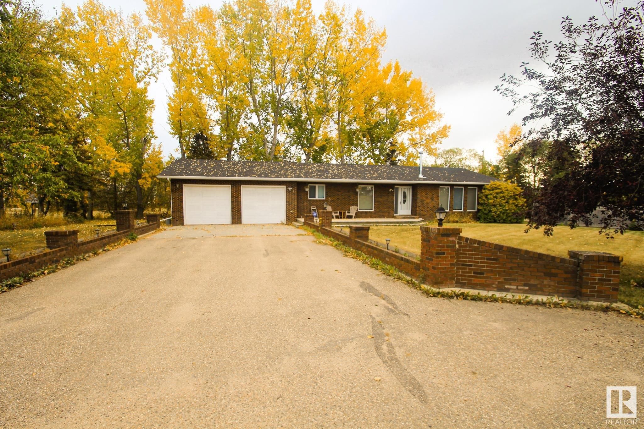 Main Photo: 104-59527 Sec Hwy 881 Highway: Rural St. Paul County House for sale : MLS®# E4276649