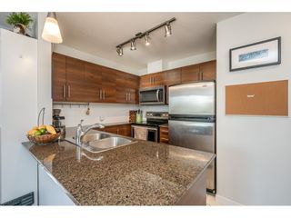 Photo 3: 207 813 AGNES Street in New Westminster: Downtown NW Condo for sale in "NEWS" : MLS®# R2454449